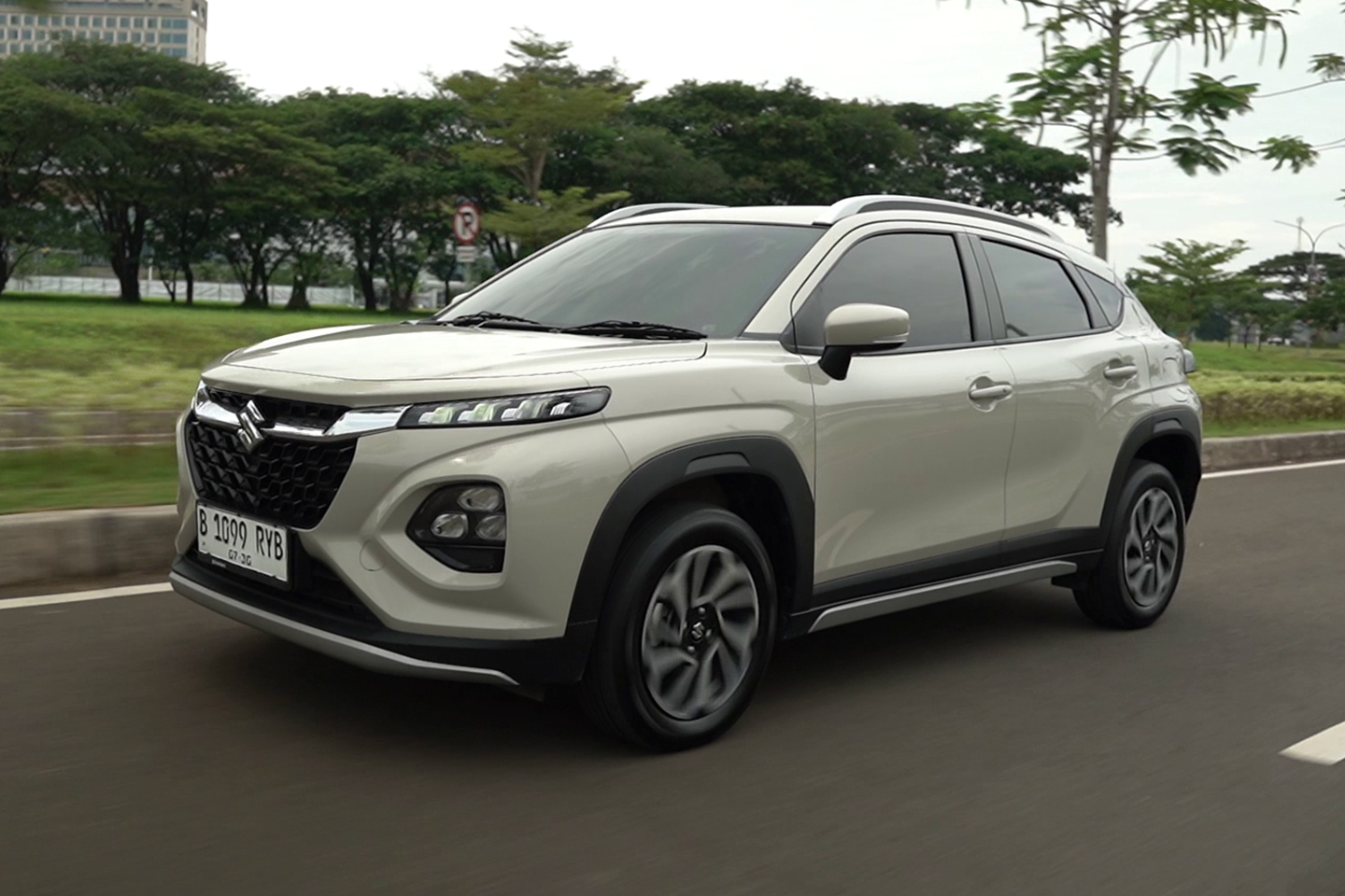 Intip Pilihan Warna Suzuki Fronx GX, Bisa Kali Tambah Warna Ini