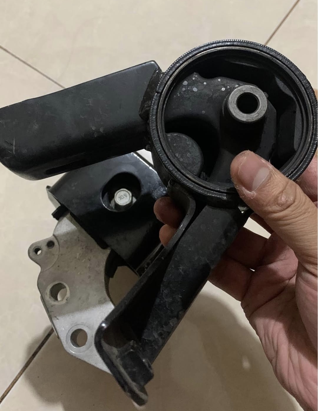 Getaran Mobil Saat Idle Tidak Selalu dari Mesin, Ini Penyebab Lainnya