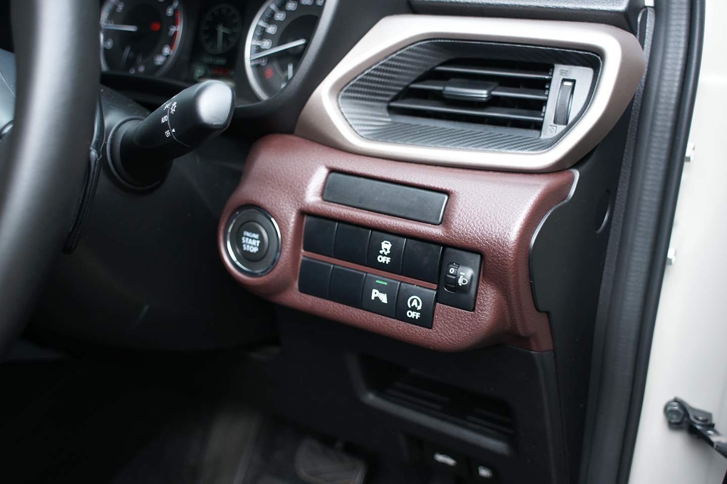 Empat Fitur Berkendara Suzuki Fronx GX, Bikin Asyik dan Makin Nyaman