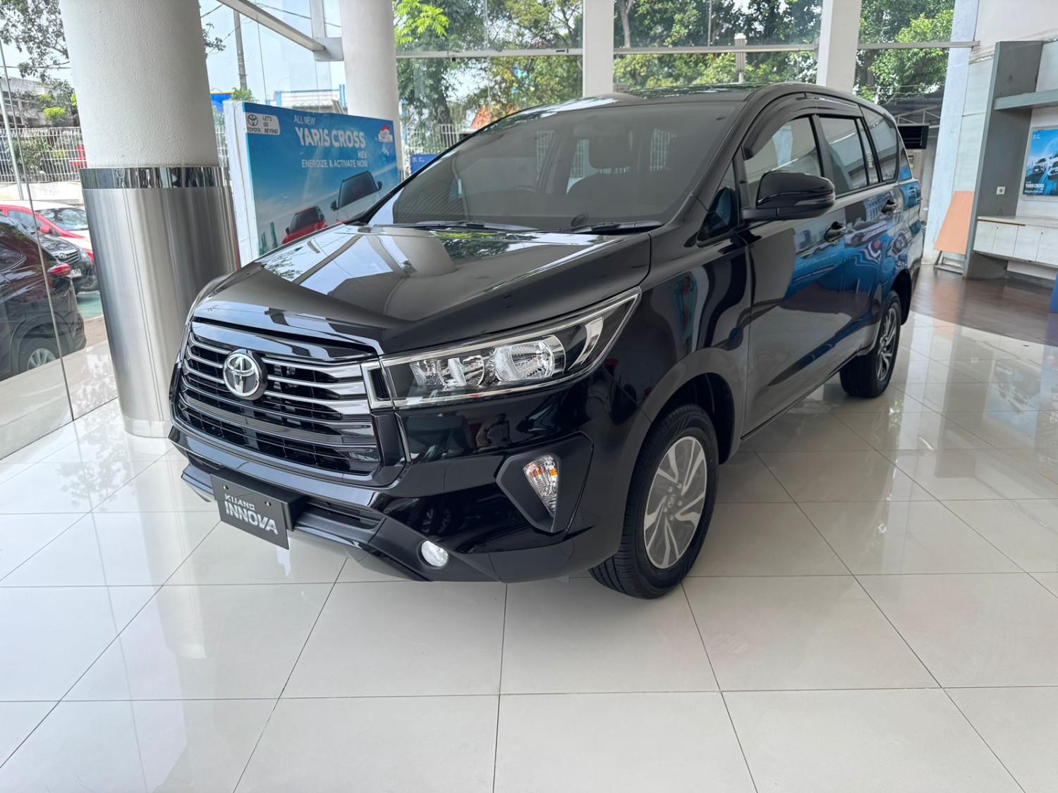 Gak Cuma RWD, Ini Faktor Lain Yang Bikin Kita Kepincut Innova Reborn