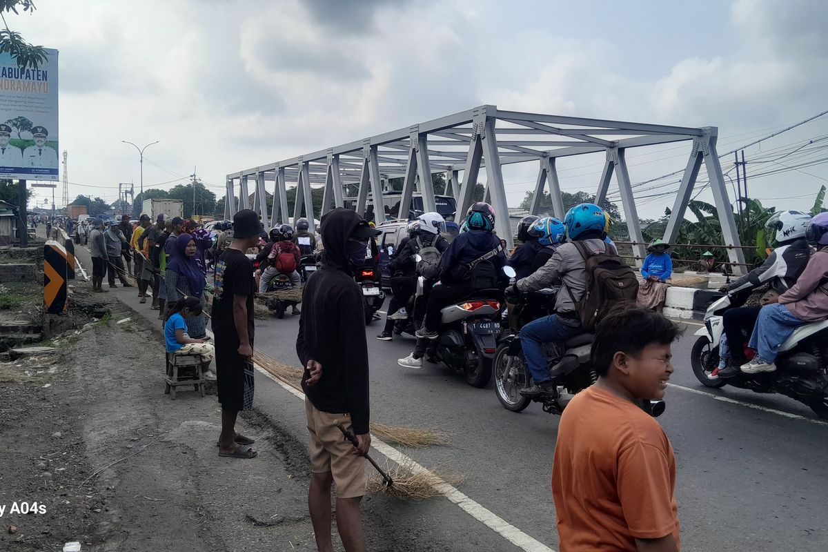 Dedi Mulyadi Sapu Bersih Penyapu Uang Koin di Pantura Subang, Pelaku Dapat Kompensasi Rp 600.000