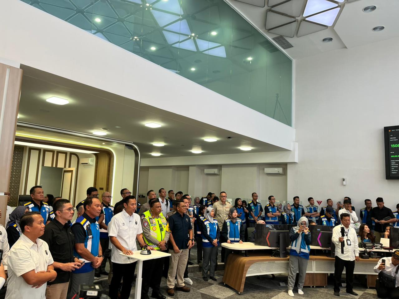 Bukan Sekadar Pantau, AHY Intip Sistem Canggih Pengendali Tol Se-Indonesia