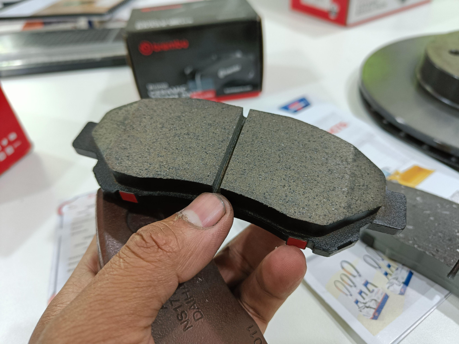 Kampas Rem Mobil Lama Enggak DIbersihkan Bikin Rem Kurang Pakem