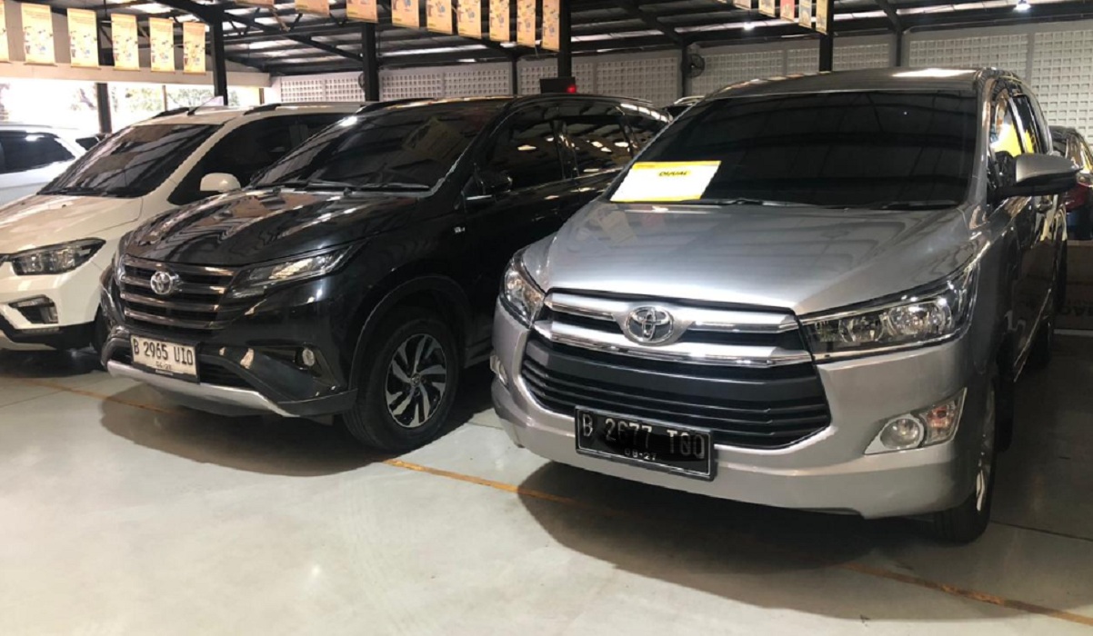 Toyota, Toyota Innova, Harga Bekas Toyota Kijang Innova Reborn Bensin 2018 Per Mei 2026