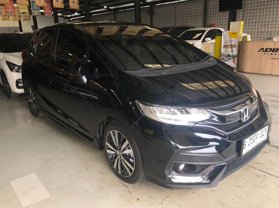 Honda, Honda Jazz, Cukup DP 20 Juta Sudah Bawa Pulang Honda Jazz RS Matic, Simak Tahunnya