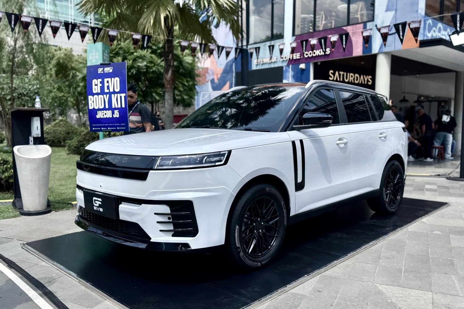 Ala Range Rover Evoque, JAECOO J5 EV Tampil Beda Dengan Bodi Kit Ini