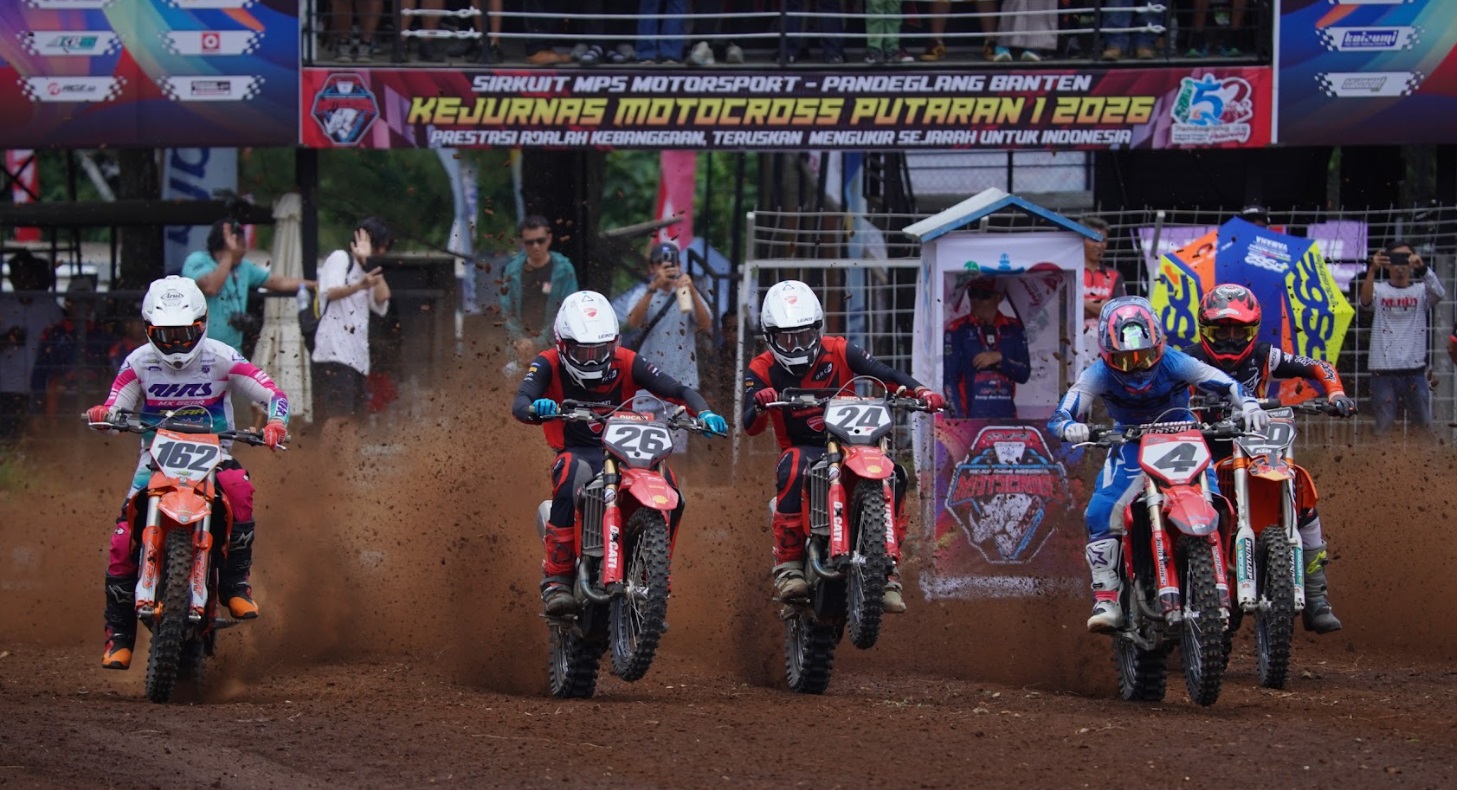 Ducati, Debut Ngeri Ducati! Borong Podium Putaran 1 Kejurnas Motocross, Diva Ismayana Tak Terbendung