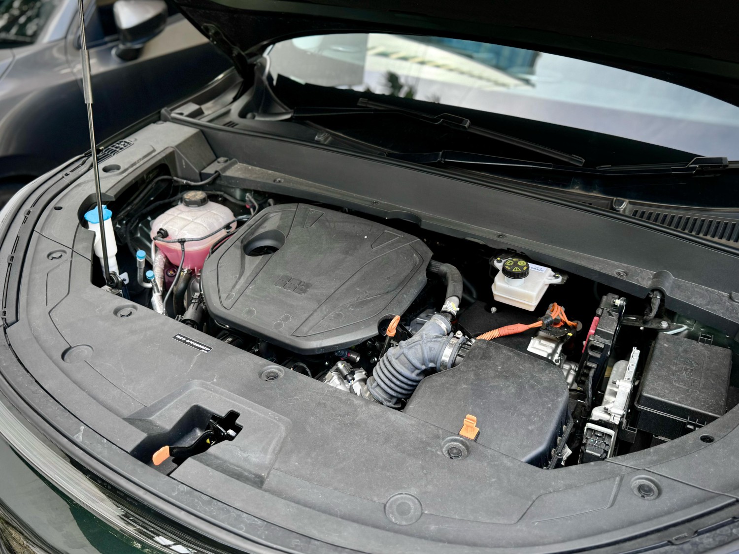 Geely Starray EM-i, PHEV Chindo Penjelajah Jauh Harga Terjangkau