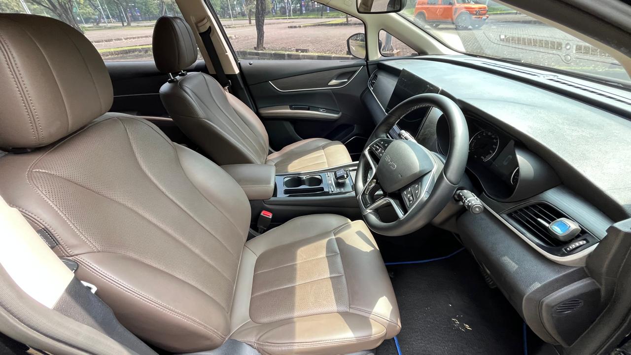 Tes BYD M6 di Parade Chindo, MPV Listrik Keluarga yang Fun to Drive