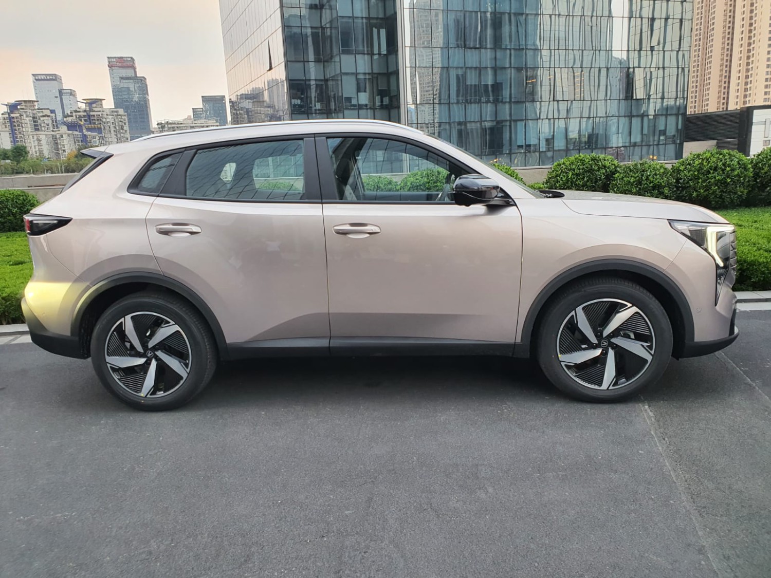 Pakai Teknologi Blue Core Hybrid, Changan CS55 dan CS75 Bakal Masuk ke Indonesia?