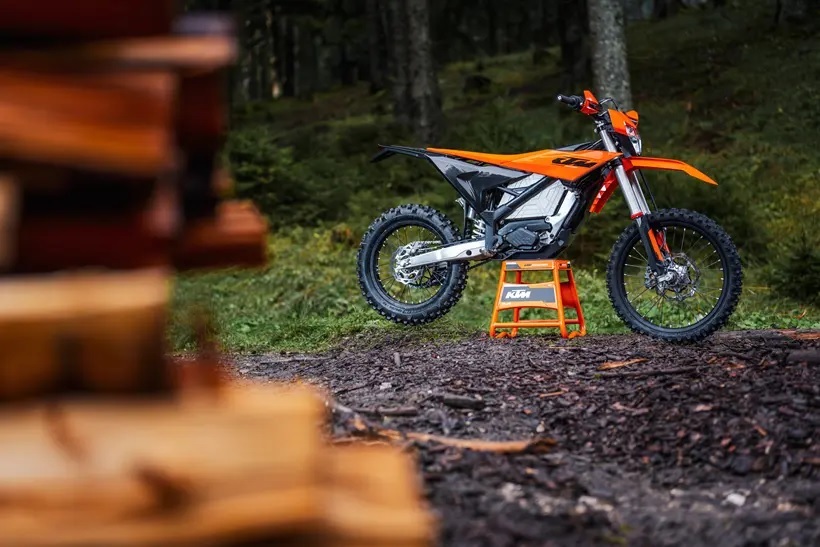 KTM, Senyap Tapi Galak, Motor Trail KTM Akhirnya Dirilis Dengan Banderol Segini