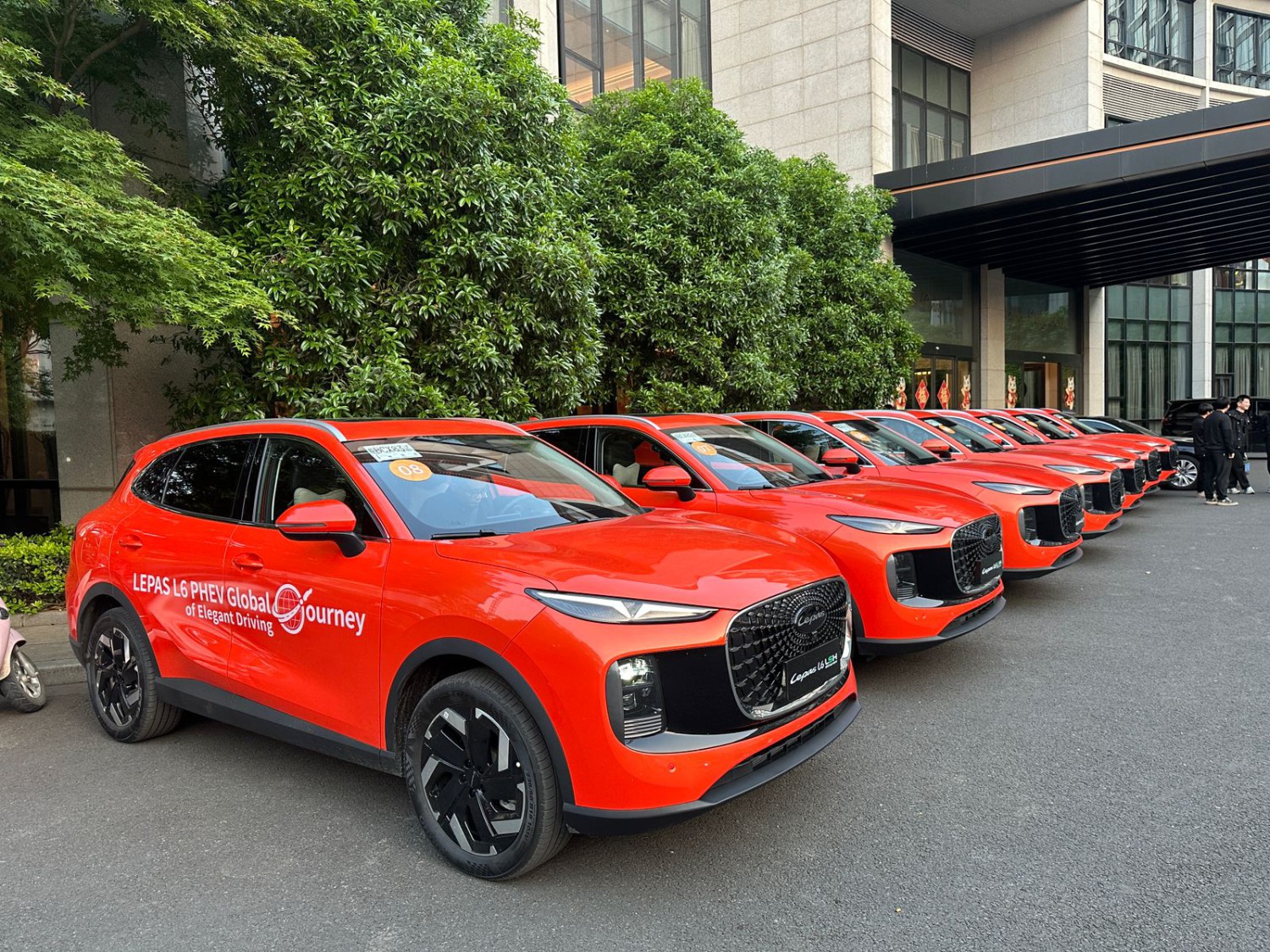 Lepas L6 PHEV Global Journey Digelar, Uji Mobil Hingga Ratusan Km