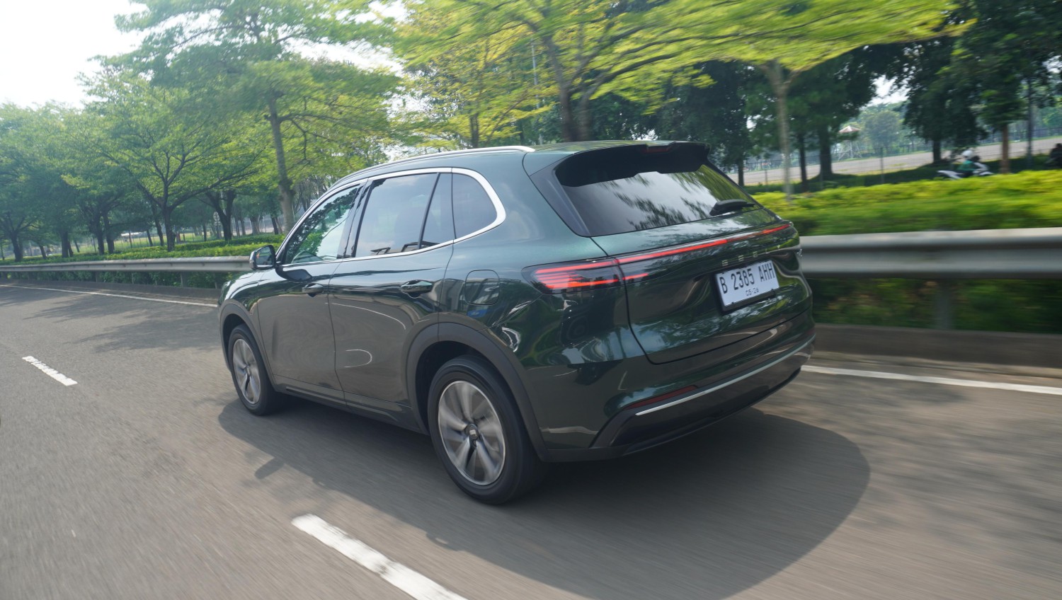 Pedal Gas Diinjak Dalam, Sekencang Ini Lari Geely Starray EM-i