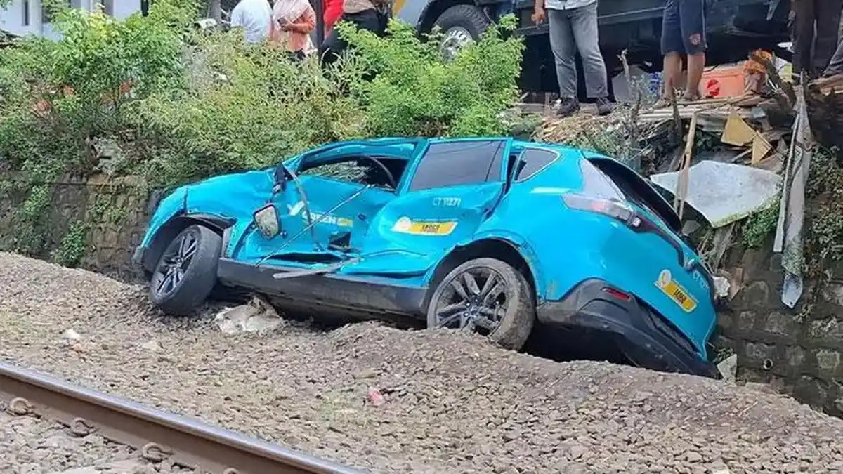 Terlibat Kecelakaan Kereta di Bekasi, Perusahaan Taksi Listrik Green SM Bakal Dievaluasi Kemenhub