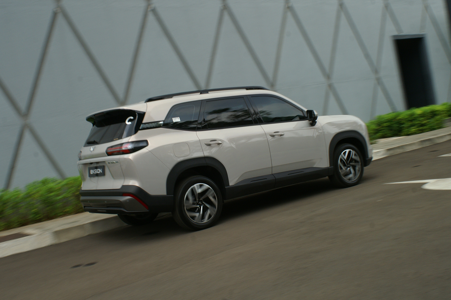 Ada Wuling Eksion, Nasib Almaz RS ICE dan Hybrid Masih Aman Kok