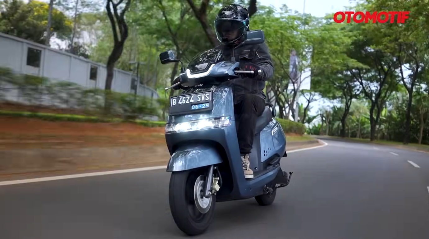Motor Listrik Dijual Setengah Harga, Intip Banderol dan Spek TVS iQube S Mei 2026