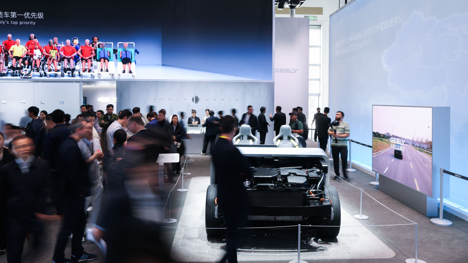Taksi Masa Depan Dari Geely, Antar Penumpang Tanpa Supir Rilis 2027