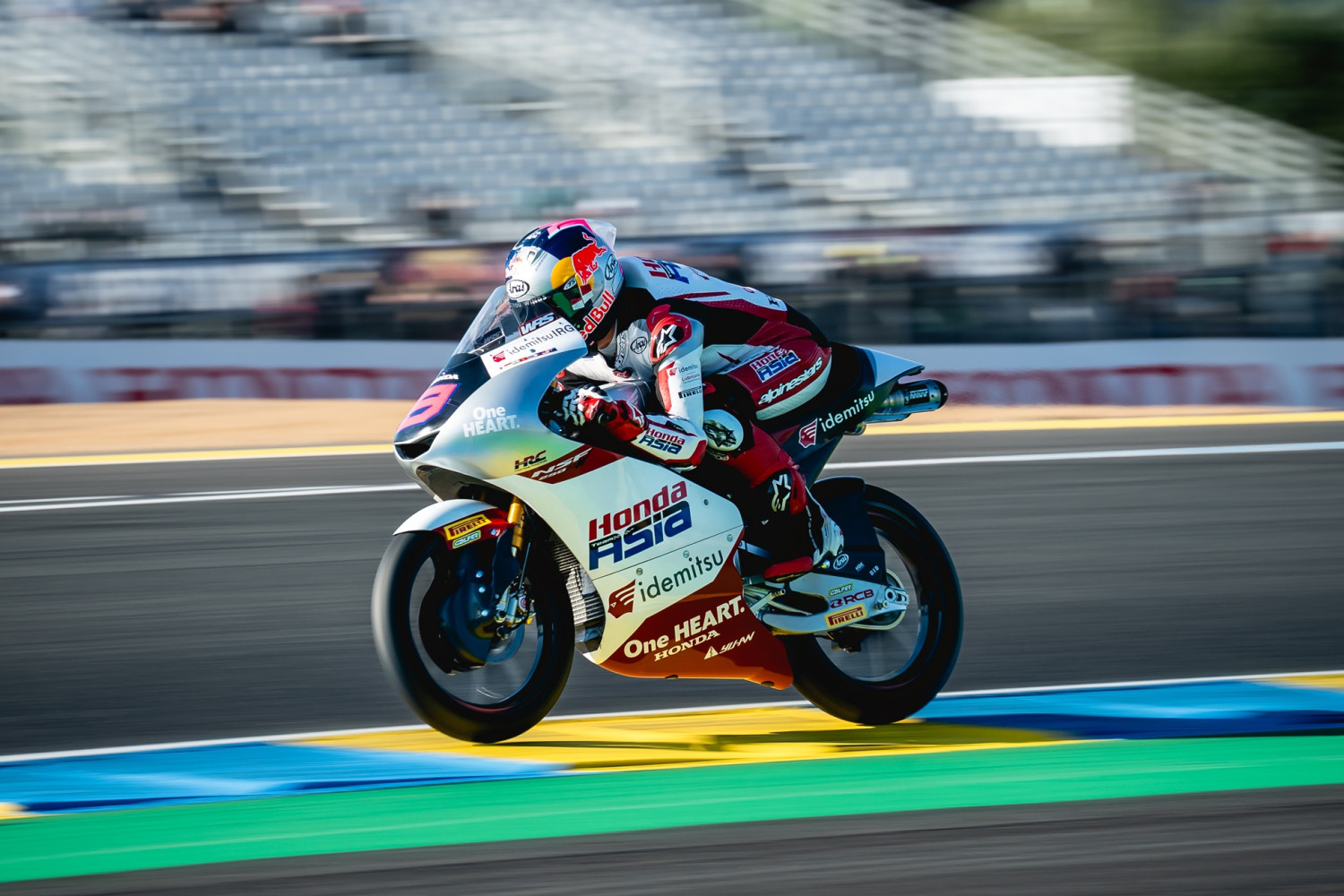 Hasil Moto3 Prancis 2026, Quiles Pecahkan Rekor Sedangkan Veda Ega Curi Perhatian