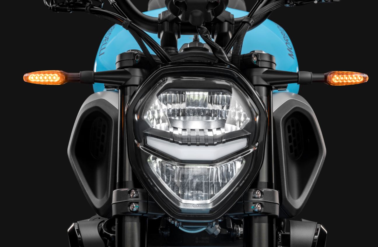Tampang Sangar ala Moge Ducati Monster, Sportbike V-Twin Baru Ini Ternyata Ber-CC Kecil