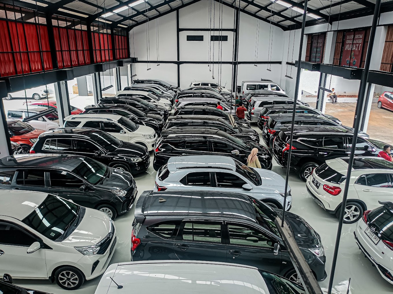 Ekonomi Belum Stabil, Pilih Mobil Baru atau Bekas? Ini Penjelasannya
