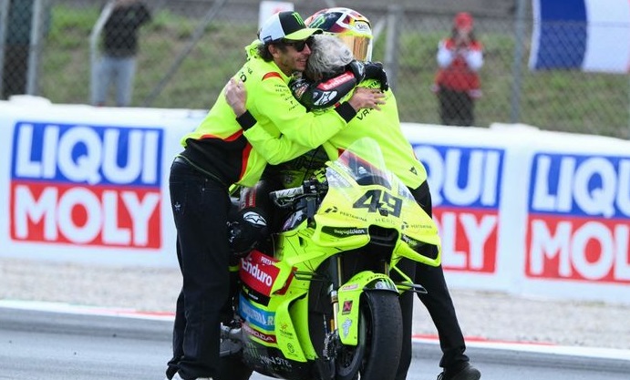MotoGP, Valentino Rossi, Alex Marquez, Marquez, Hasil MotoGP Catalunya, Murid Valentino Rossi Juara, Alex Marquez Crash Horor