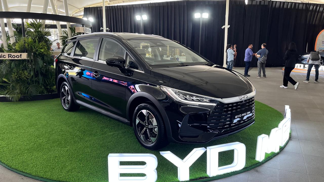 Mobil PHEV BYD M6 DM Sudah Bisa Dijajal dan Dipesan, Harga Masih Rahasia