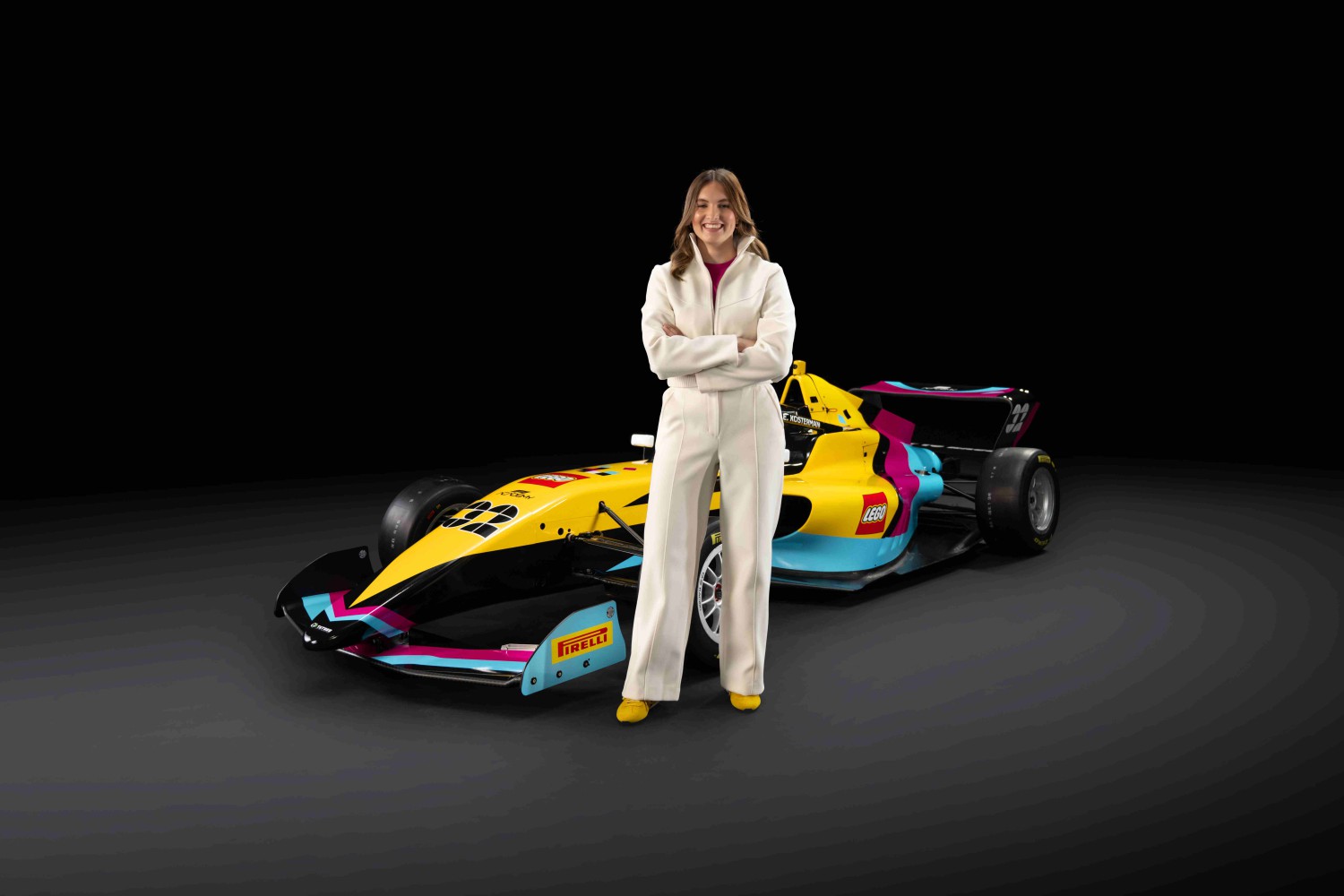 Pecinta LEGO Wajib Punya, Set Khusus Mobil Balap F1 Academy Nih