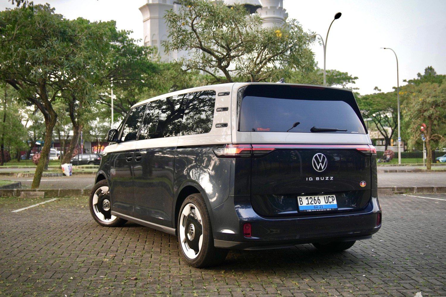 Di Balik Tampilan Yang Kalcer, Performa VW ID. Buzz Cukup Kencang