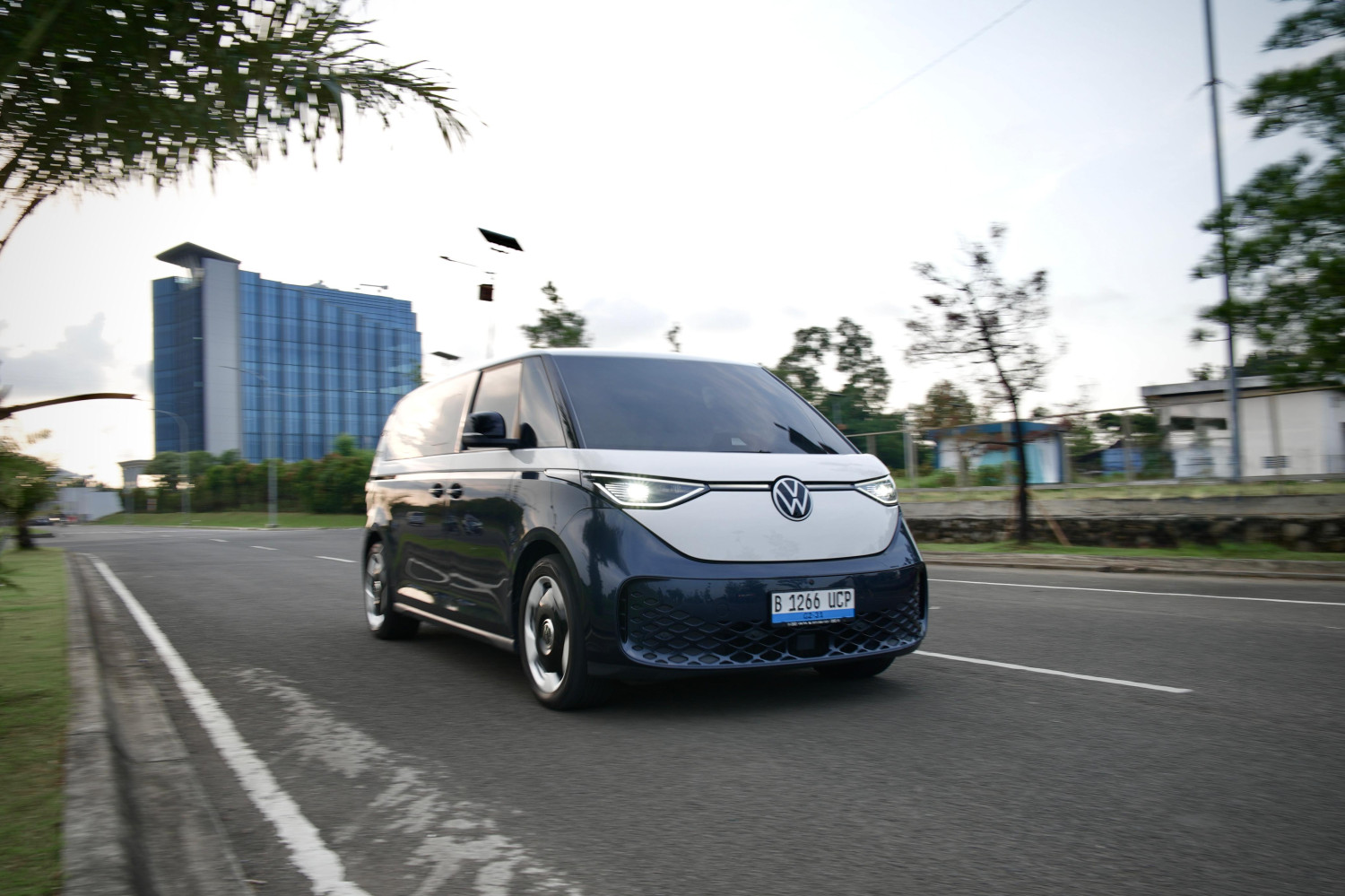 Di Balik Tampilan Yang Kalcer, Performa VW ID. Buzz Cukup Kencang