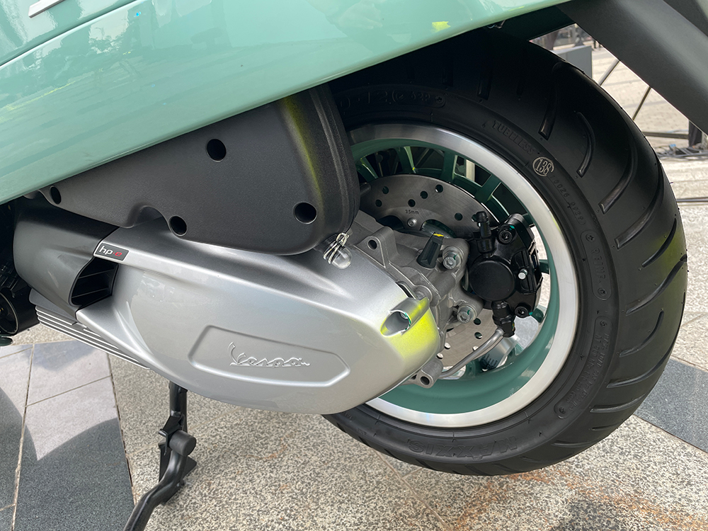 Vespa GTS Limited 80th Anniversary Versi Indonesia Pakai Mesin 250 cc, Berapa Harganya?