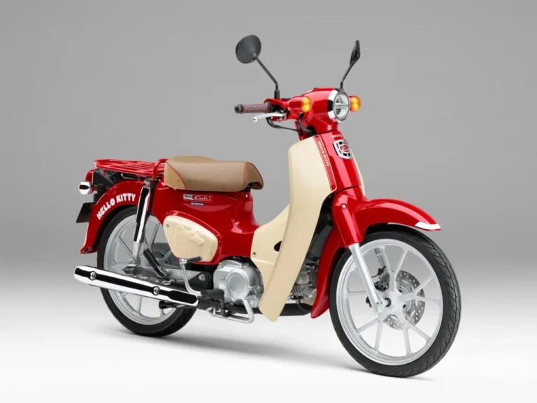 Honda Bikin Kejutan, Super Cub Tampil Imut Dengan Edisi Spesial Hello Kitty