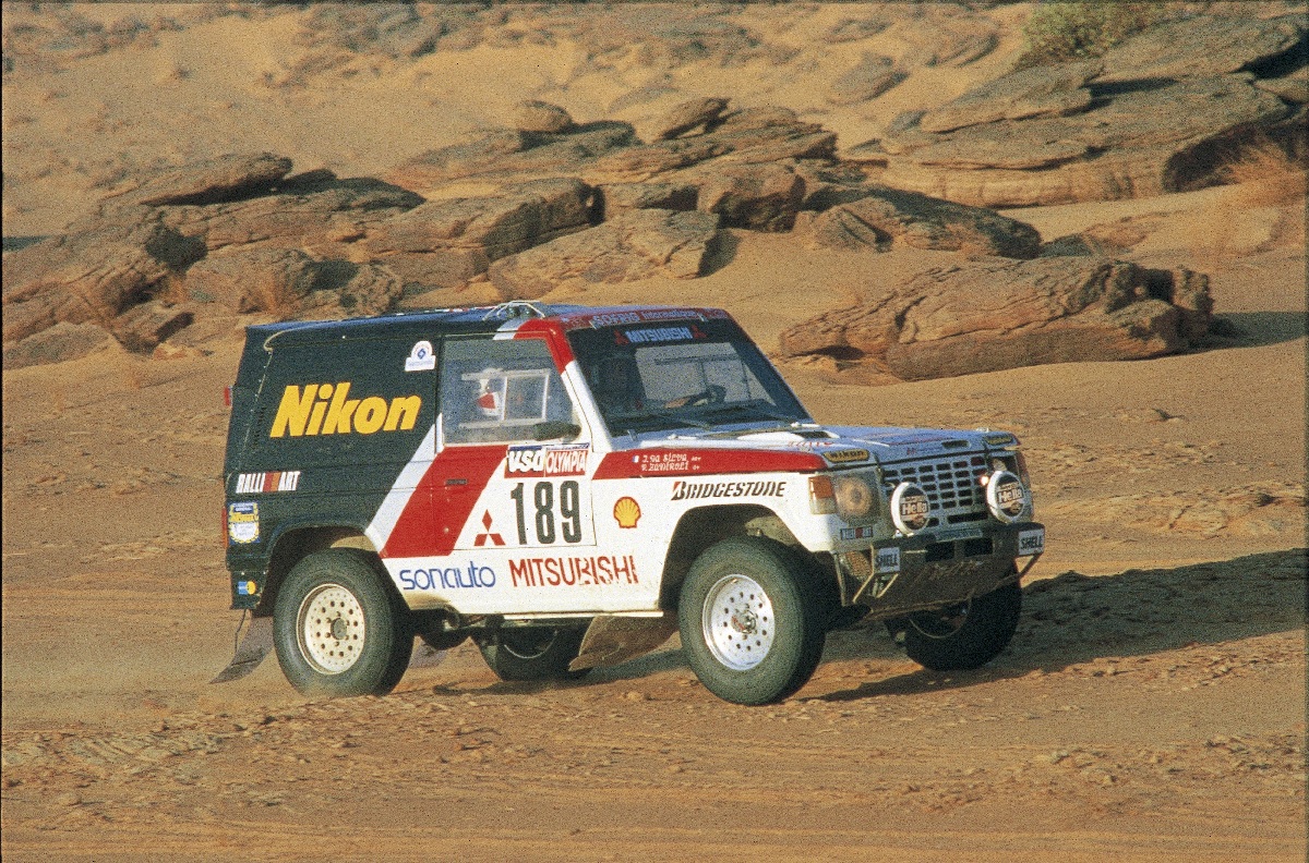 Mitsubishi Bangkitkan Kembali Pajero, Bawa DNA Dakar dan Basis Triton Terbaru