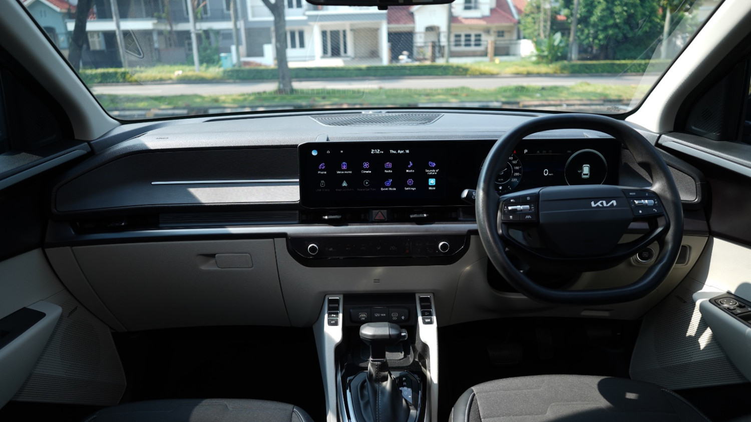 Fasilitasnya Mantap, Seperti Ini Fitur Di Kia Carens Varian Tertinggi