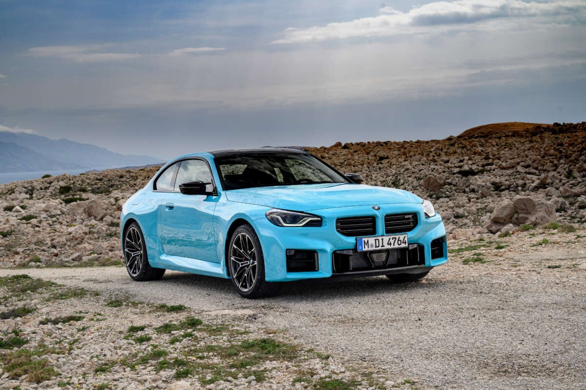 BMW, BMW M2, BMW Bawa M2 Naik Kelas di 2026, Hadir Pakai AWD dan Tenaga Lebih Galak