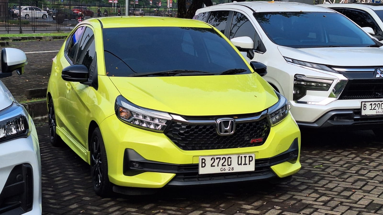 Enggak Pakai Kunci Fisik Lagi, Semudah Ini Buka Pintu Sampai Menghidupkan Mesin Honda Brio RS