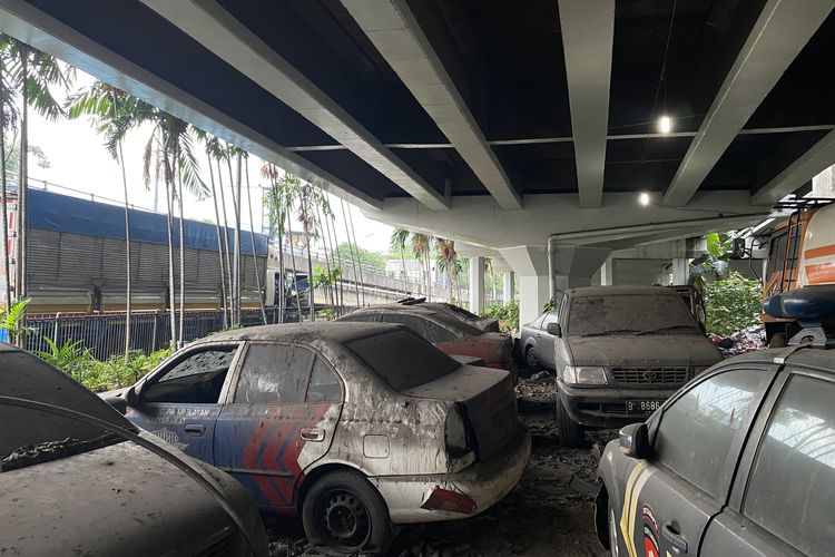 Merinding, Ratusan Motor, Mobil Sampai Bus di Kolong Flyover Tanjung Barat Ternyata Barbuk Kasus Ini