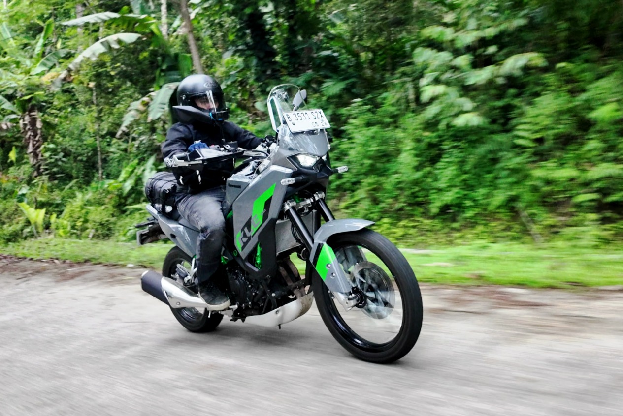 Kawasaki, Kawasaki KLE500 Jadi Bike of The Year di OTOMOTIF Award 2026, Ini Alasannya