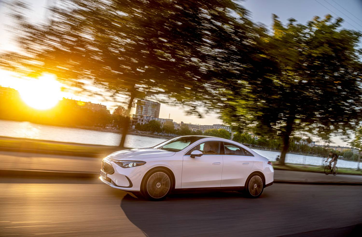 Mercedes-Benz verkauft weniger Autos – USA-Geschäft wächst deutlich