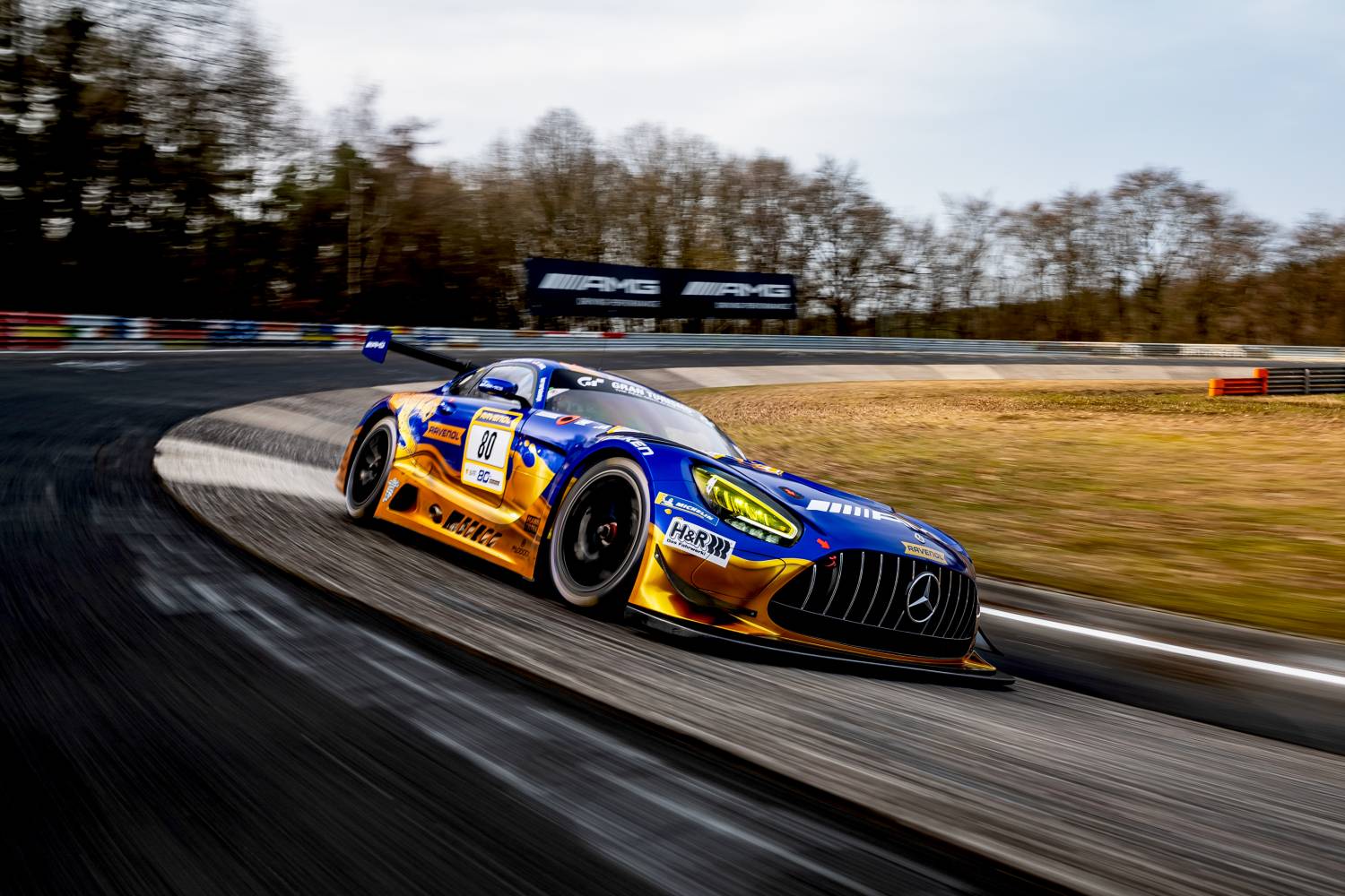 Mercedes-AMG greift beim 24h-Rennen am Nürburgring aus der zweiten Reihe an