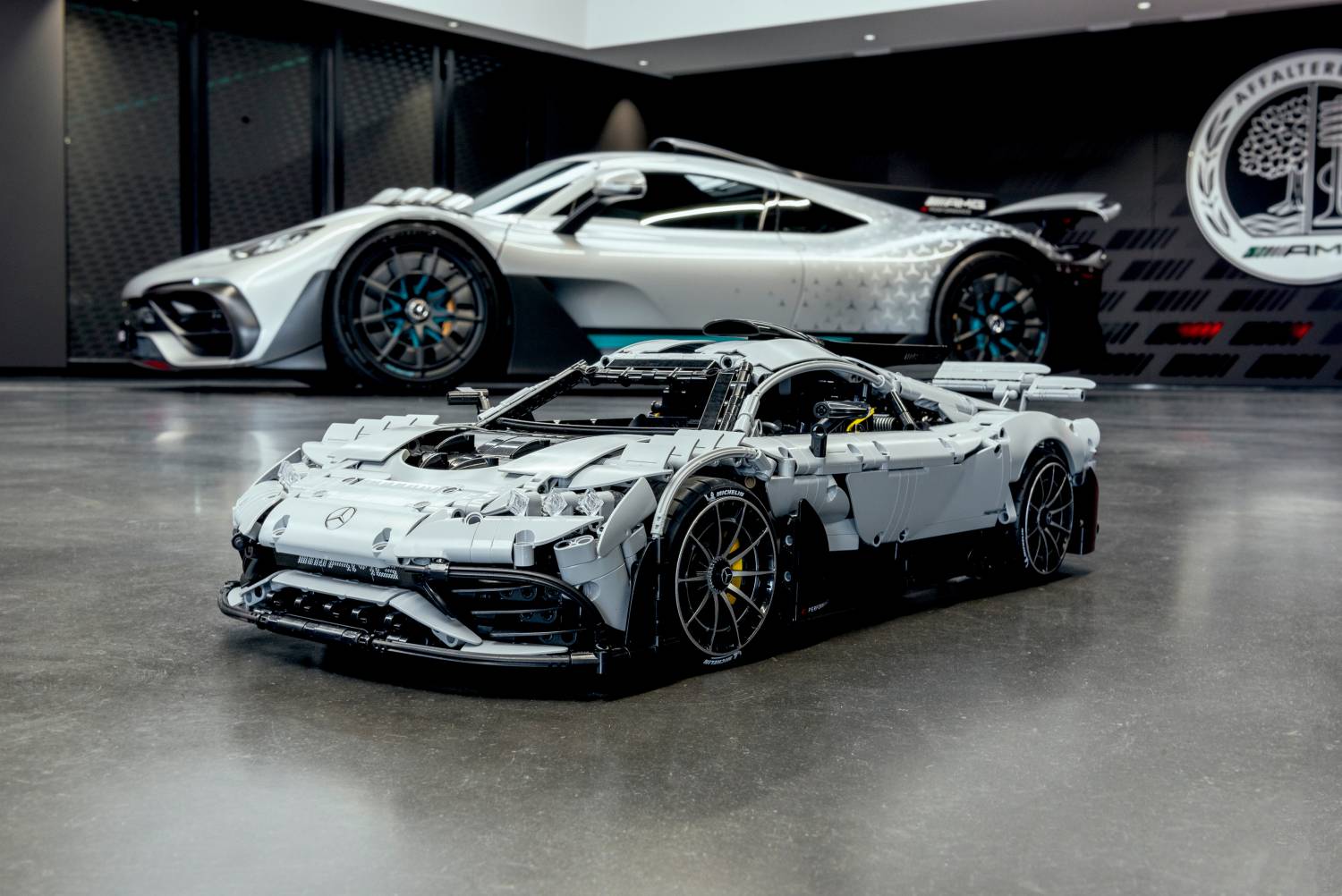 Geplanter roter AMG ONE von CaDA (C61506W) kommt nicht