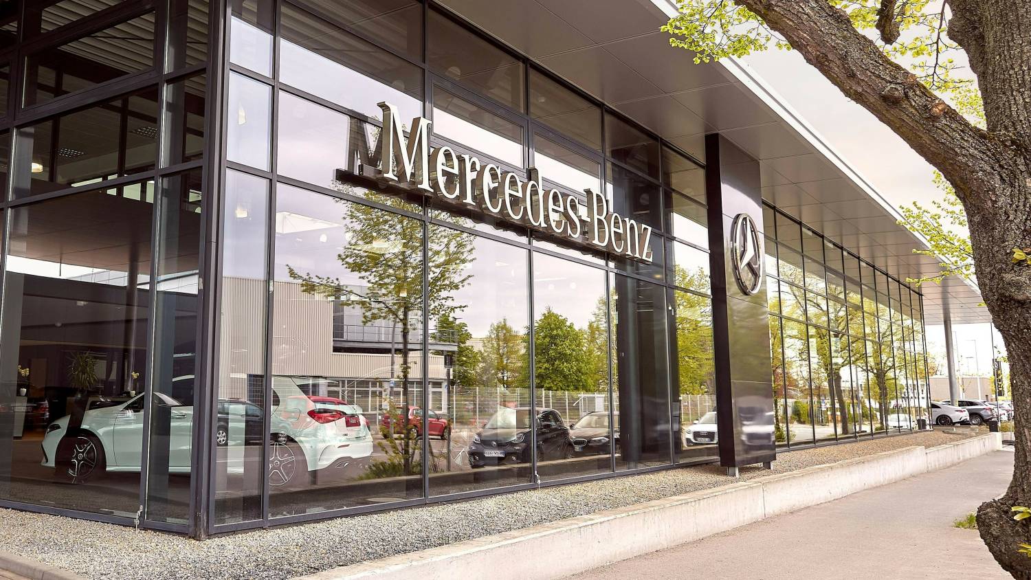 Verkauf der Mercedes-Benz Niederlassung Berlin-Brandenburg: Was aus den Jobs wird
