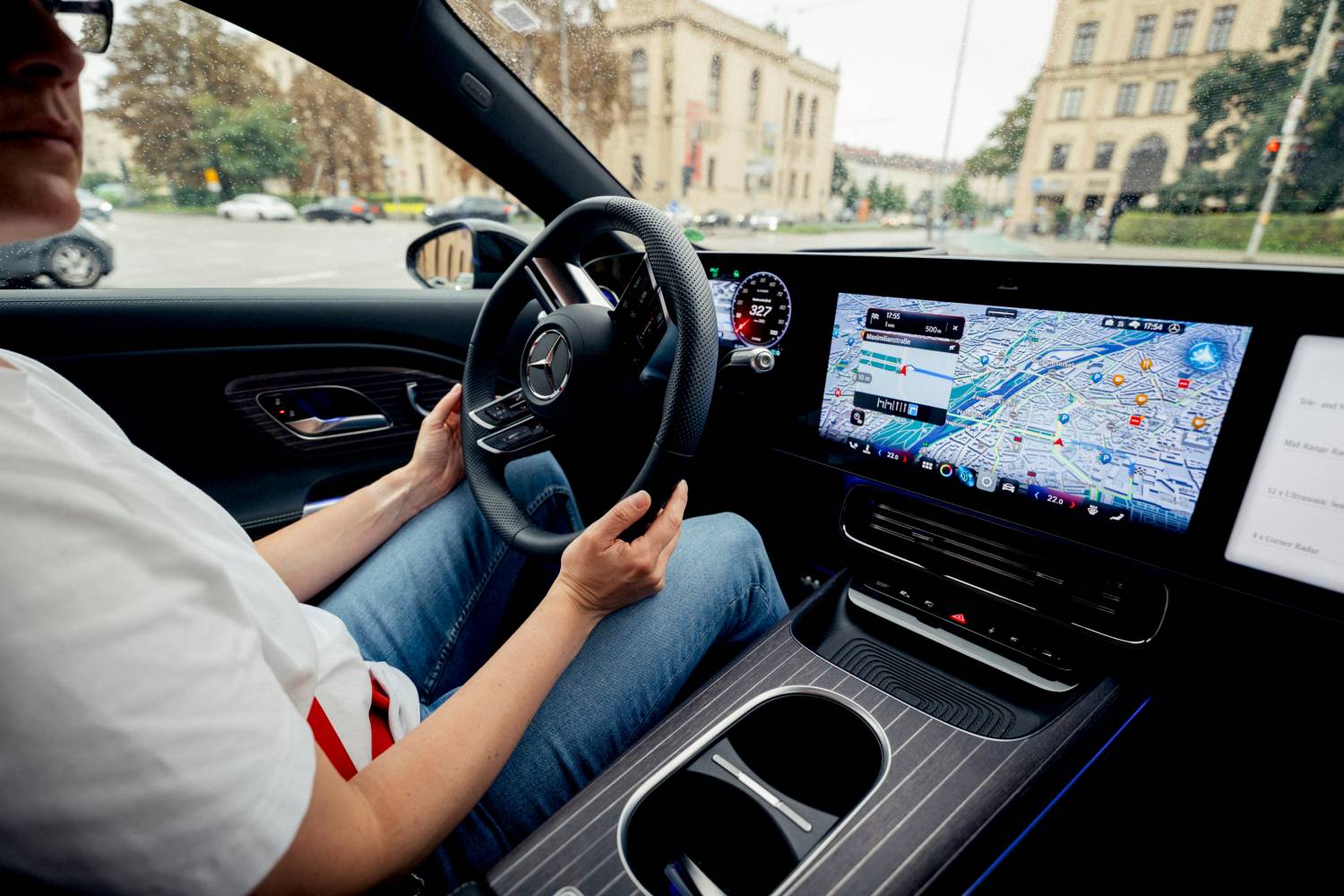 Mercedes-Benz kombiniert MB.DRIVE ASSIST PRO und PLUS