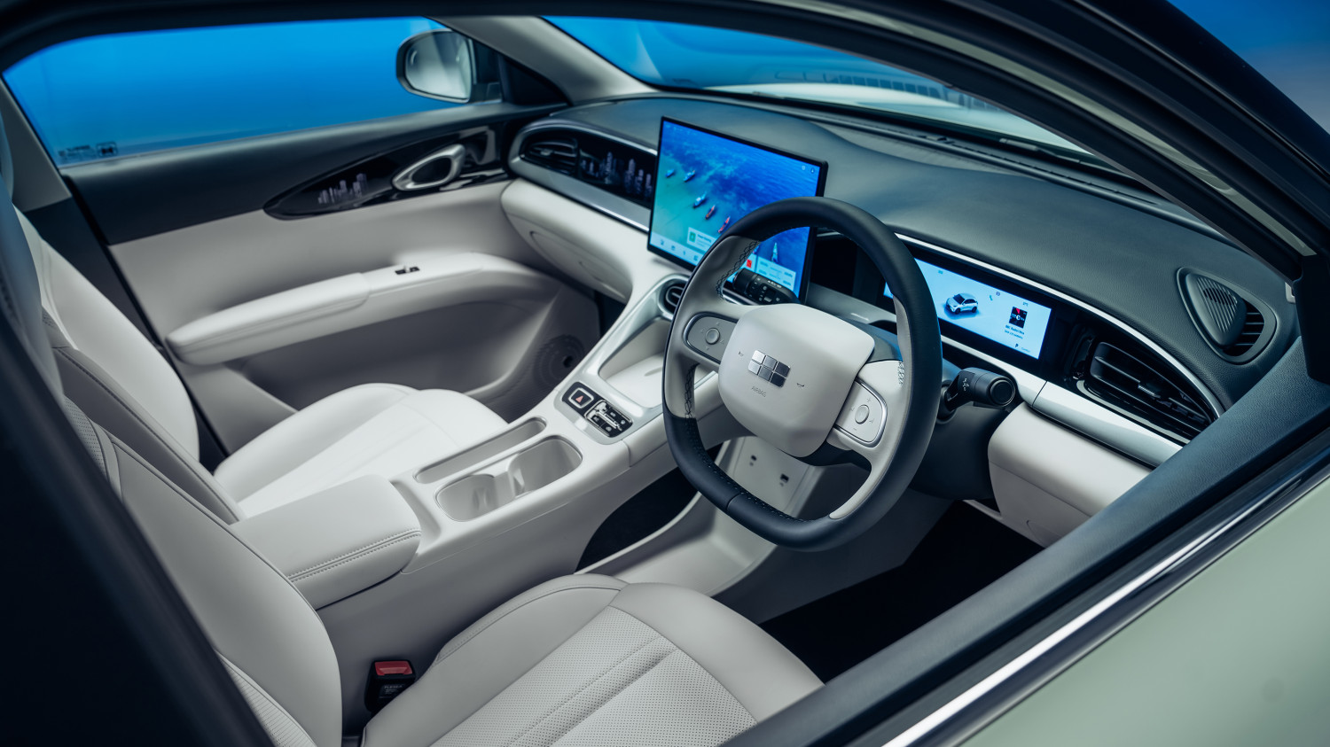 Geely, New Geely EX2 electric supermini dips under £21,000 in the UK