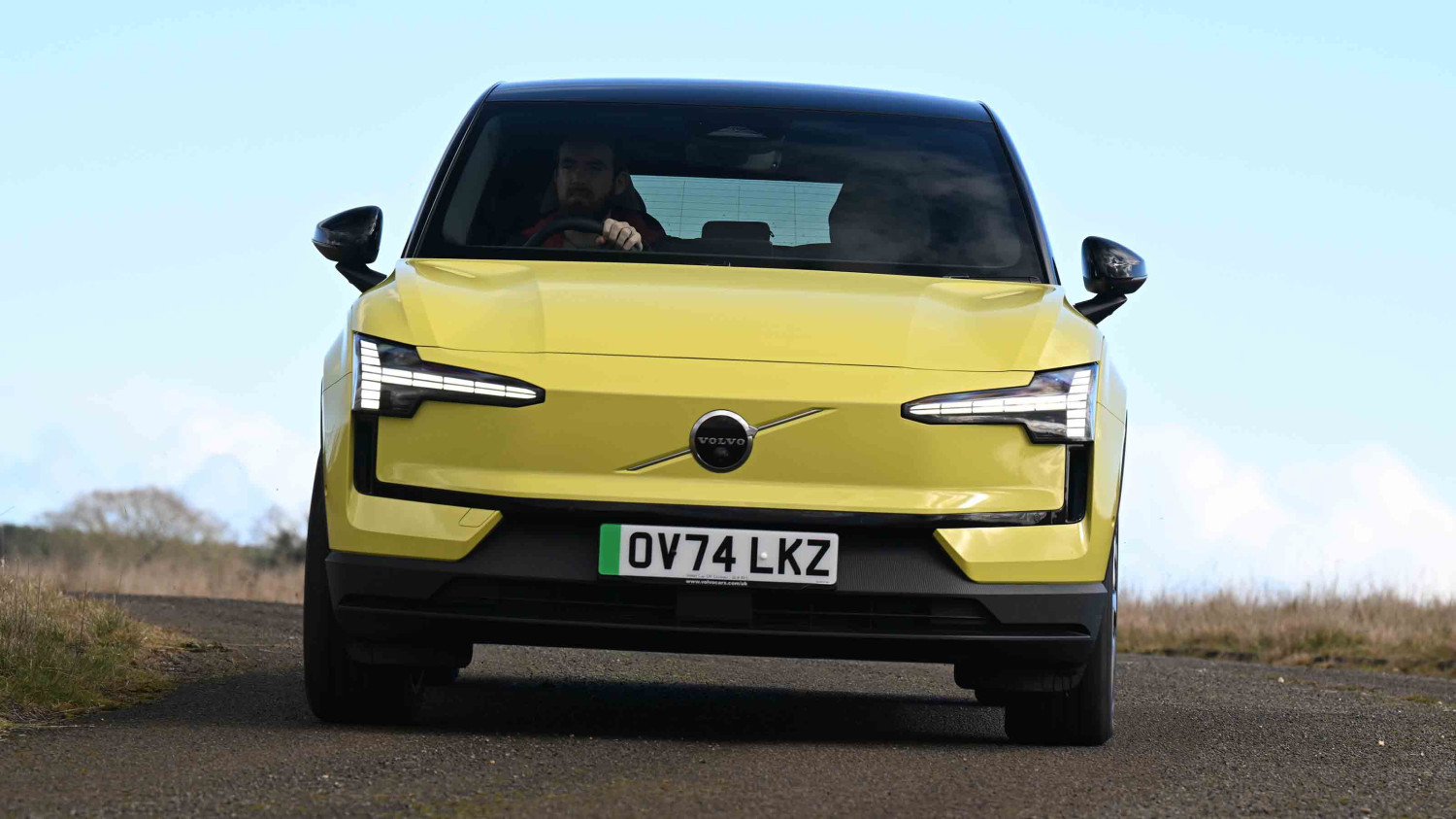 Volvo, Volvo EX30, Volvo EX30 fire risk recall hampered by slow supply chain