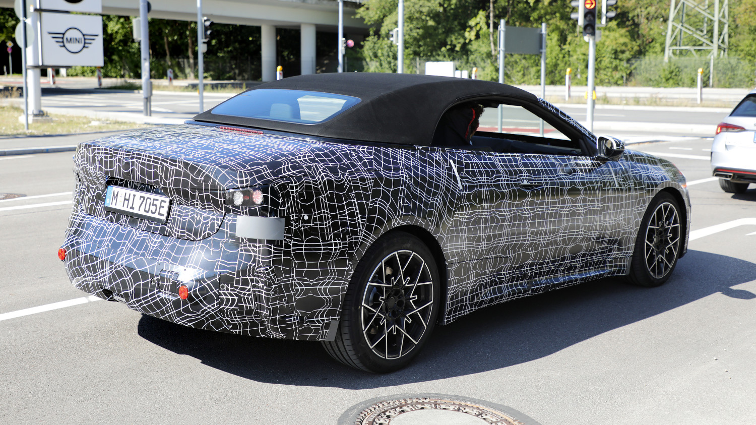 New BMW i4 Convertible will be unroofed and unrivalled