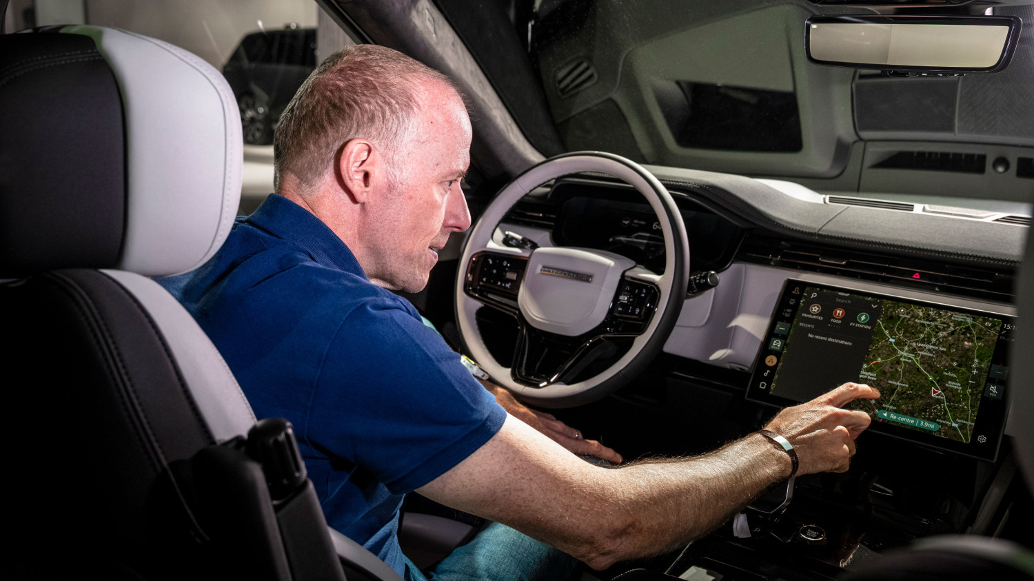 New Range Rover Sport Electric arrives with 374-mile range and £109k price tag