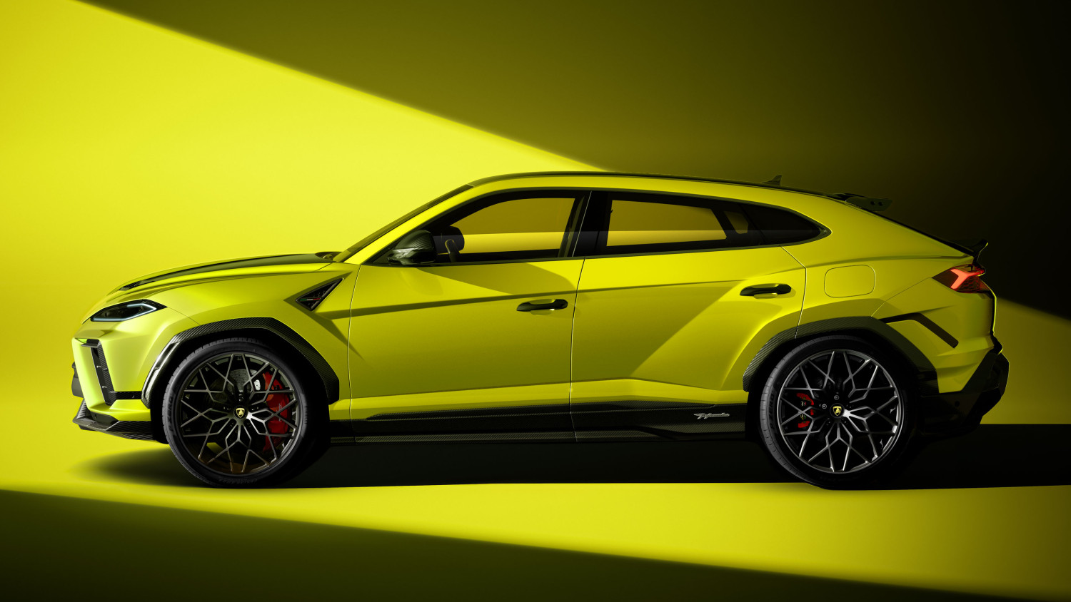 New Lamborghini Urus SE Performante has more power than an Aventador