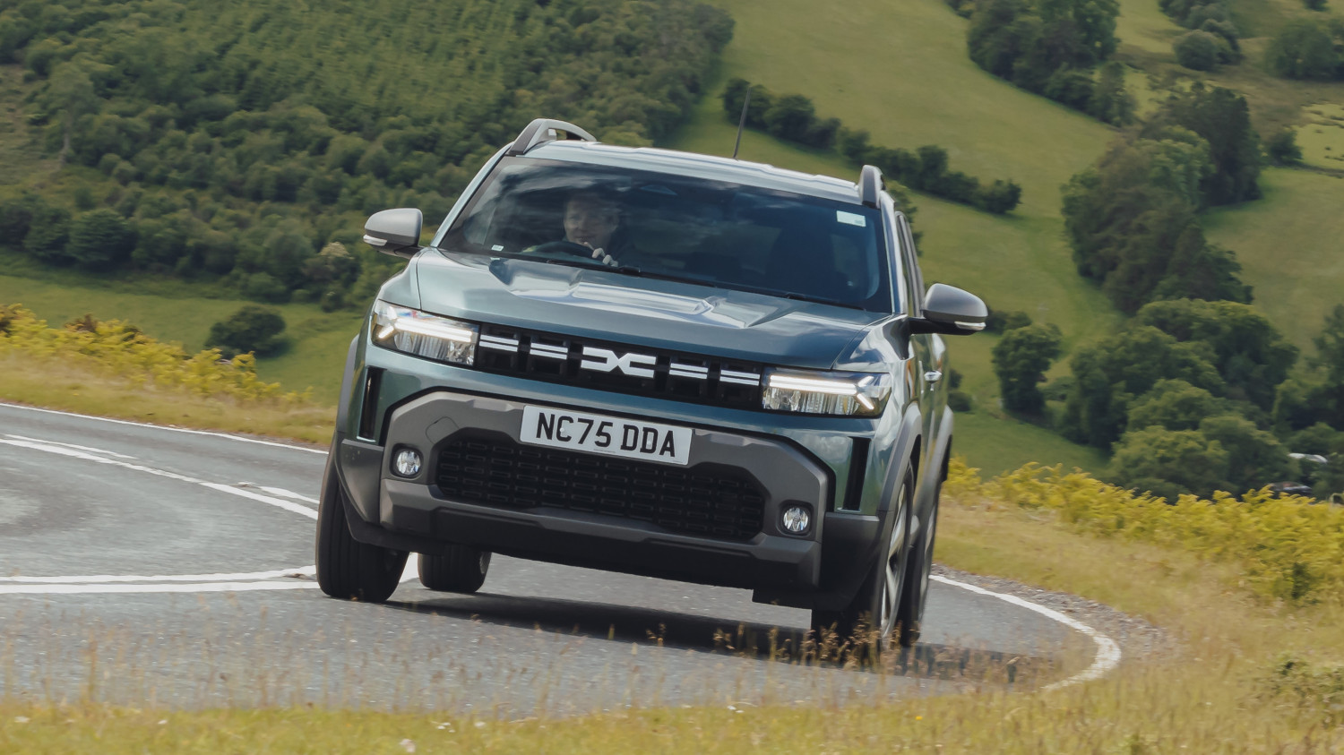 Dacia Duster and Bigster hybrids get a hefty price cut