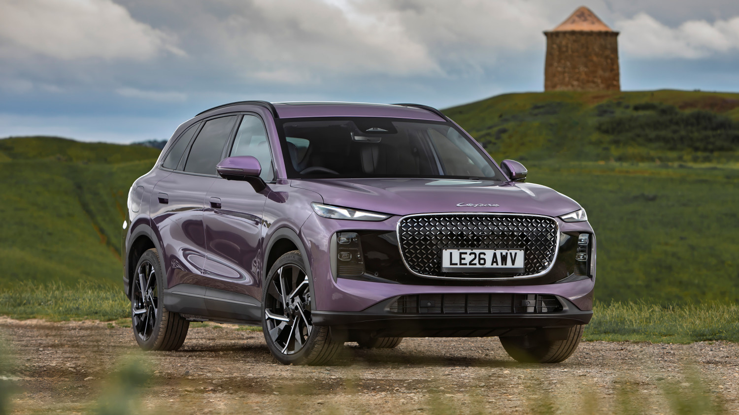Lepas L8 kicks off from £34,900 with Jaecoo’s plug-in hybrid power