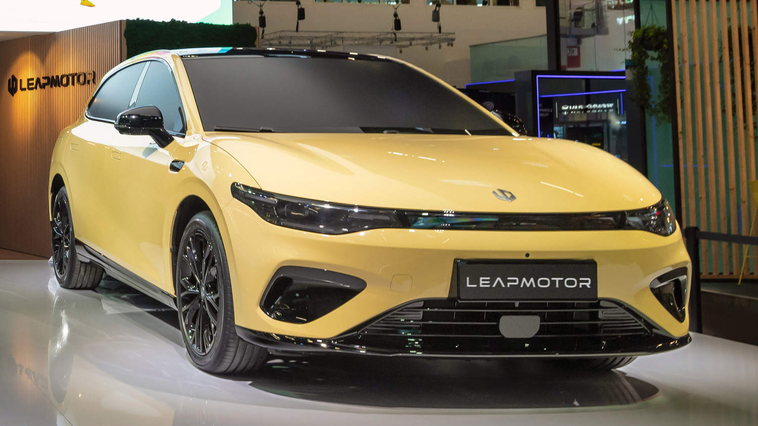 New Leapmotor B05 offers a 300-mile range for less than £30,000